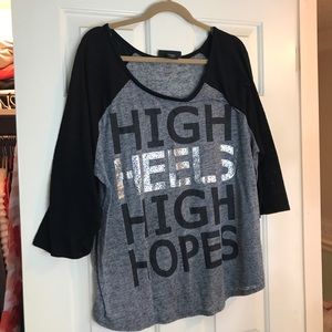 3/4 sleeve graphic tee